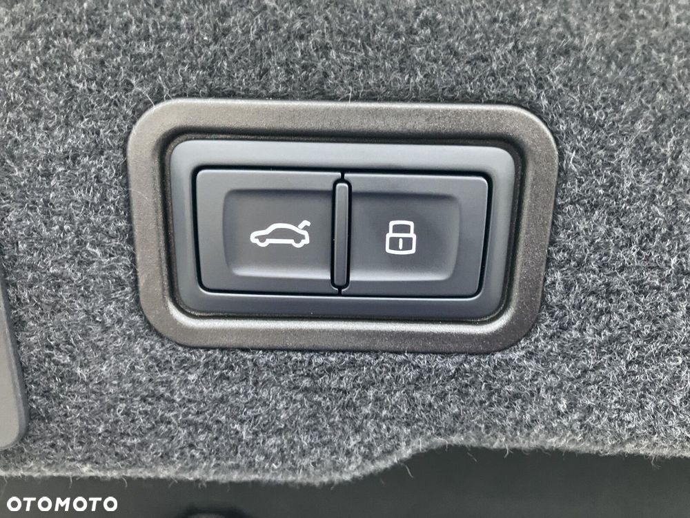 Audi A8 60 TFSI e Quattro Tiptronic - 16