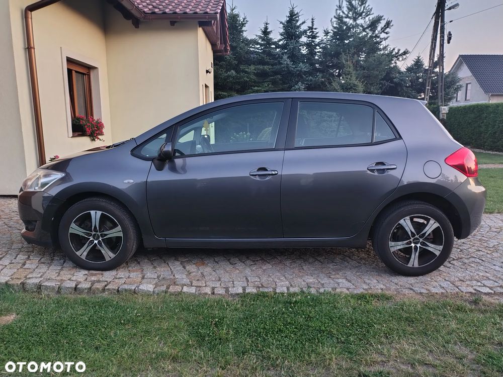Toyota Auris 1.6 VVT-i Team - 2
