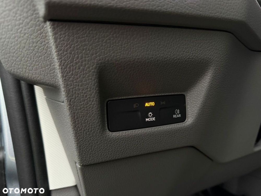 Volkswagen Crafter 35 2.0 TDI L4H3 4490 177KM AUTOMAT - 26