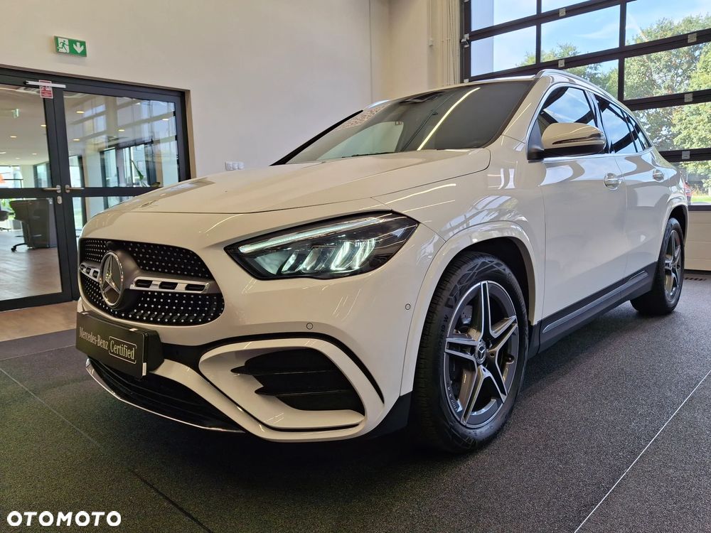 Mercedes-Benz GLA 200 AMG Line - 9