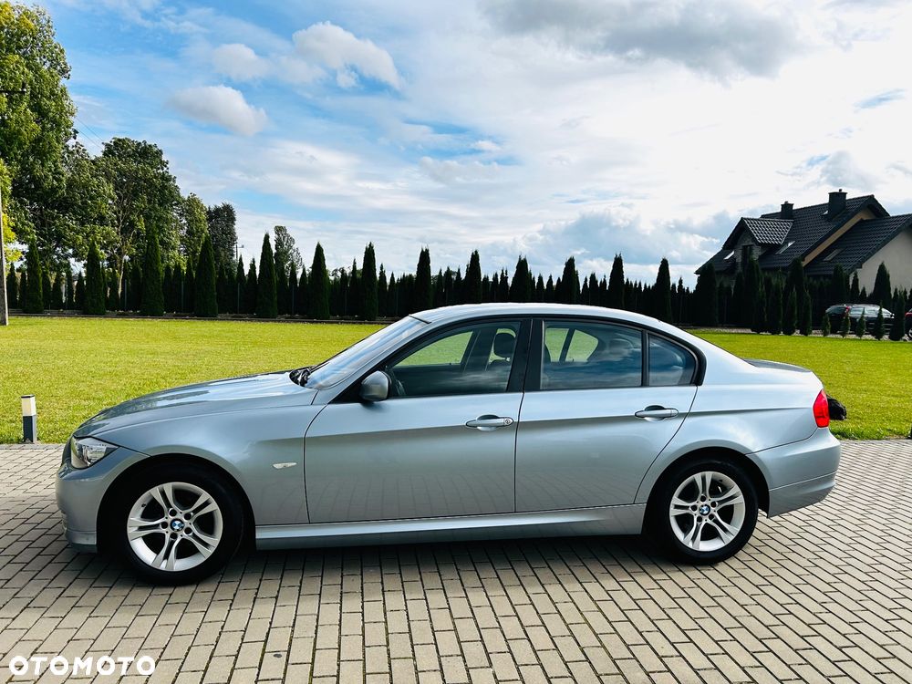 BMW Seria 3 318i Edition Sport - 10