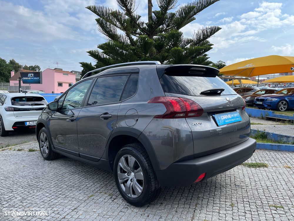 Peugeot 2008 1.5 BlueHDi Signature - 15
