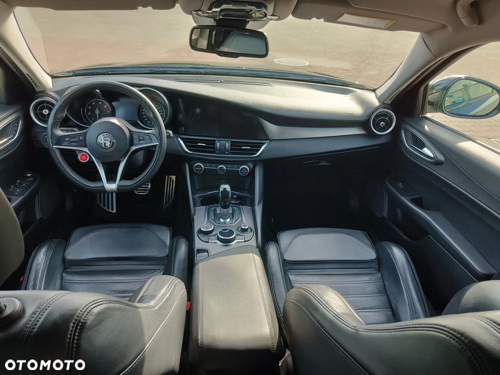 Alfa Romeo Giulia 2.0 Turbo Veloce Q4 - 10