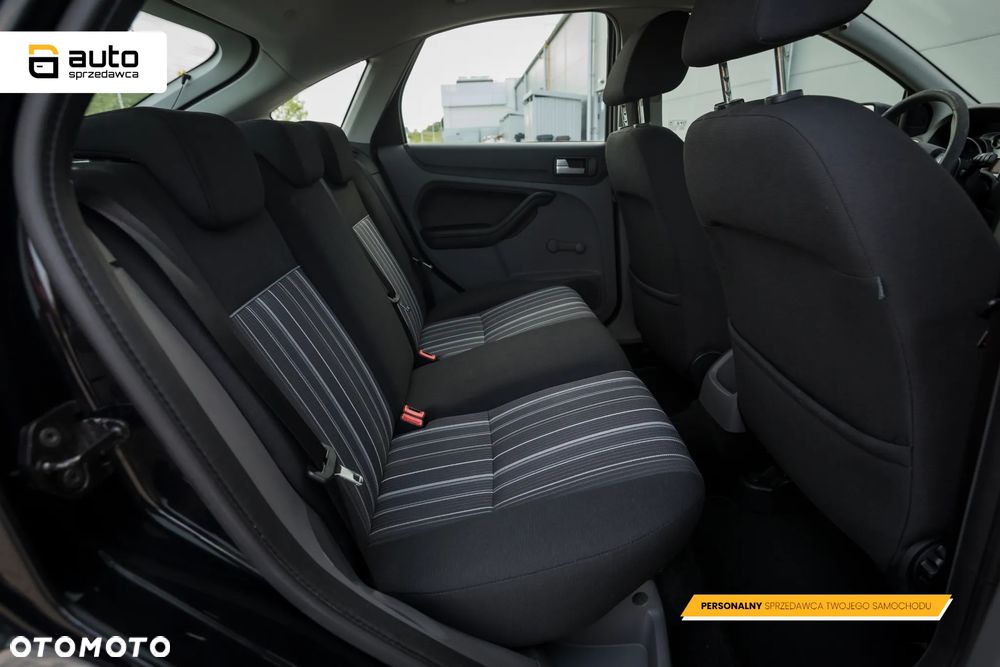 Ford Focus 1.6 Trend - 39