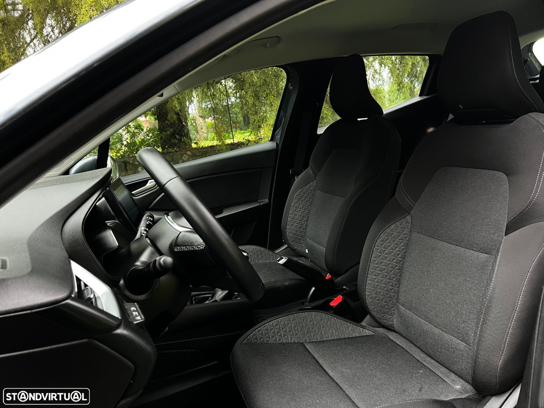 Renault Clio 1.0 TCe Techno - 28