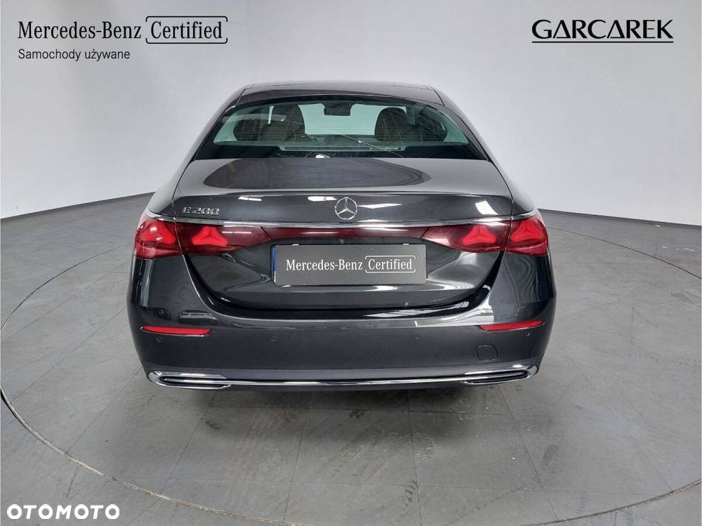 Mercedes-Benz Klasa E - 8