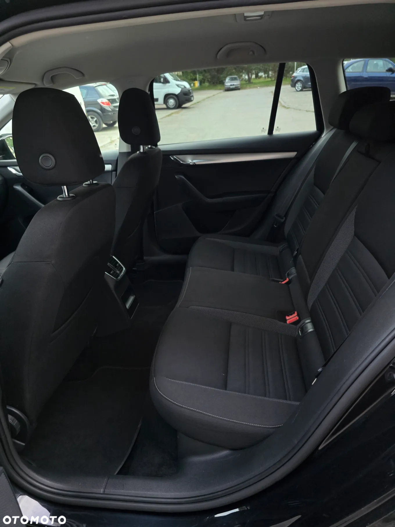 Skoda Octavia 2.0 TDI (Green tec) DSG Joy - 8