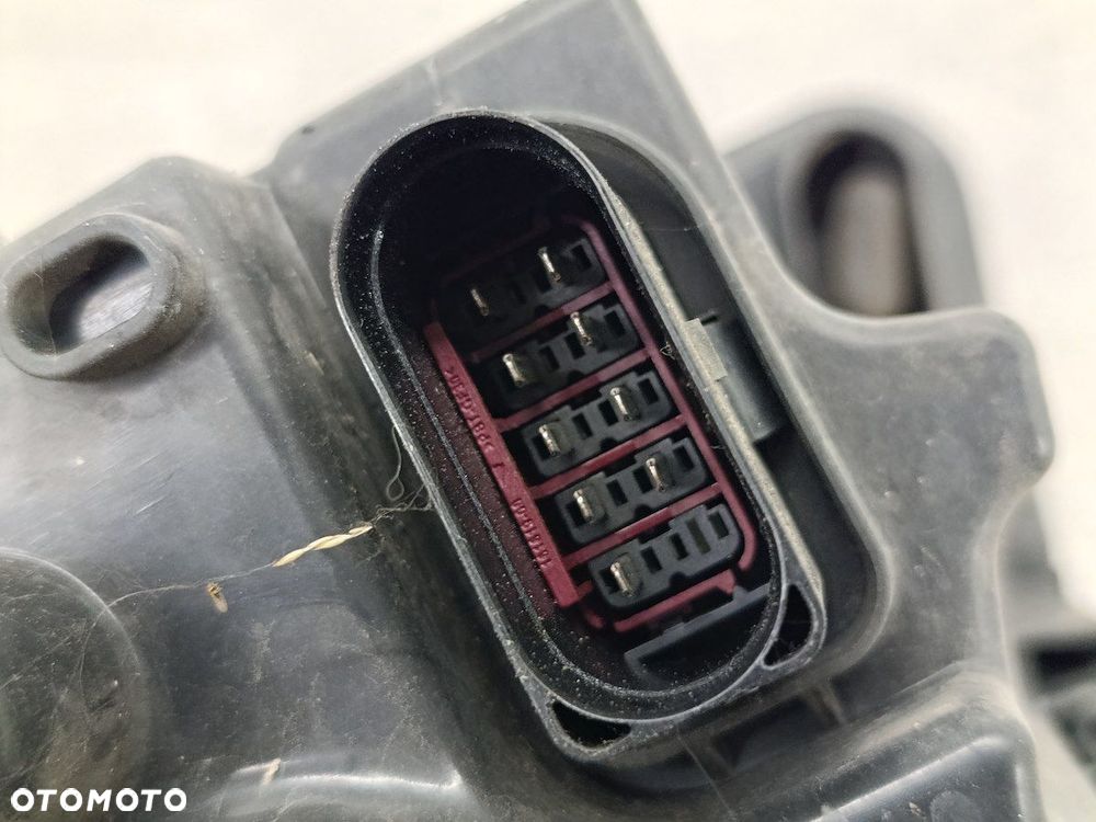 LAMPA PRZÓD PRAWA VW POLO IV FL 9N 6Q1941008AN 1EE24701902  HELLA - 14