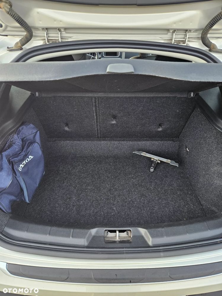 Volvo V40 T3 Drive-E Momentum - 27