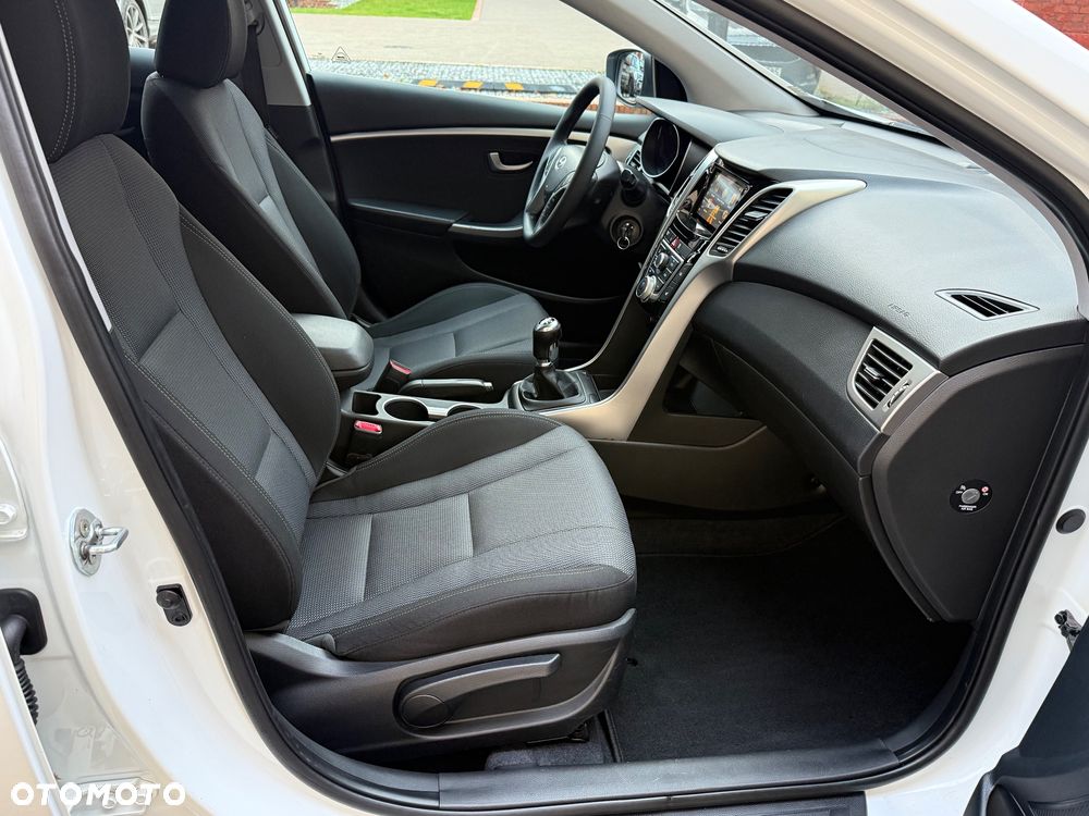 Hyundai i30 1.6 CRDi BlueDrive Comfort - 10