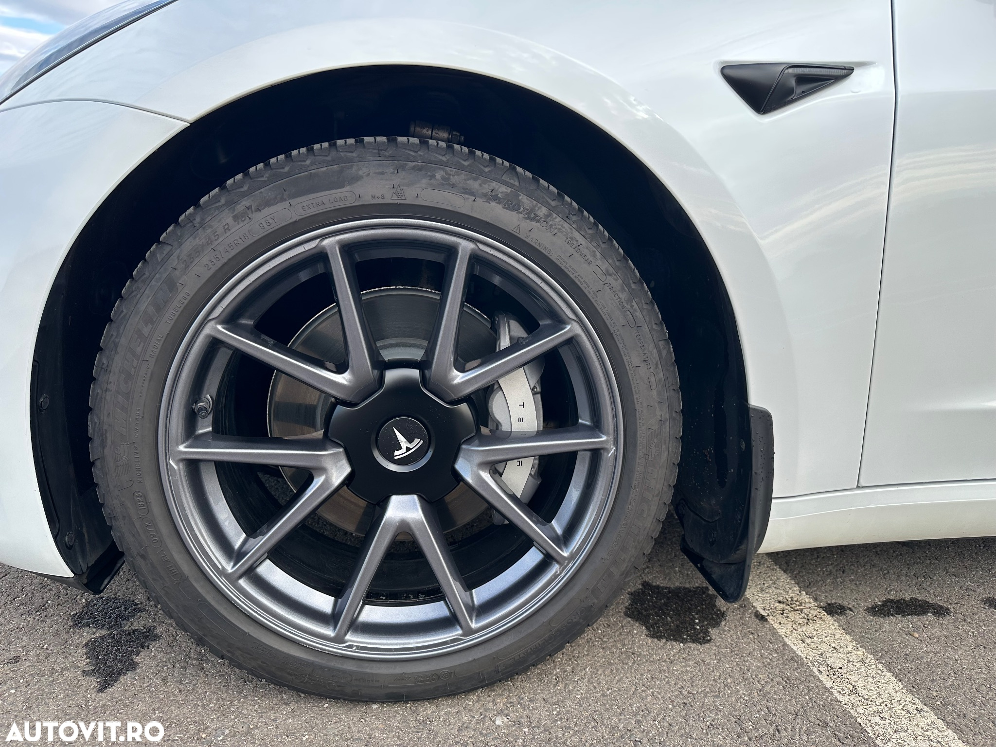 Tesla Model 3 Standard - 12