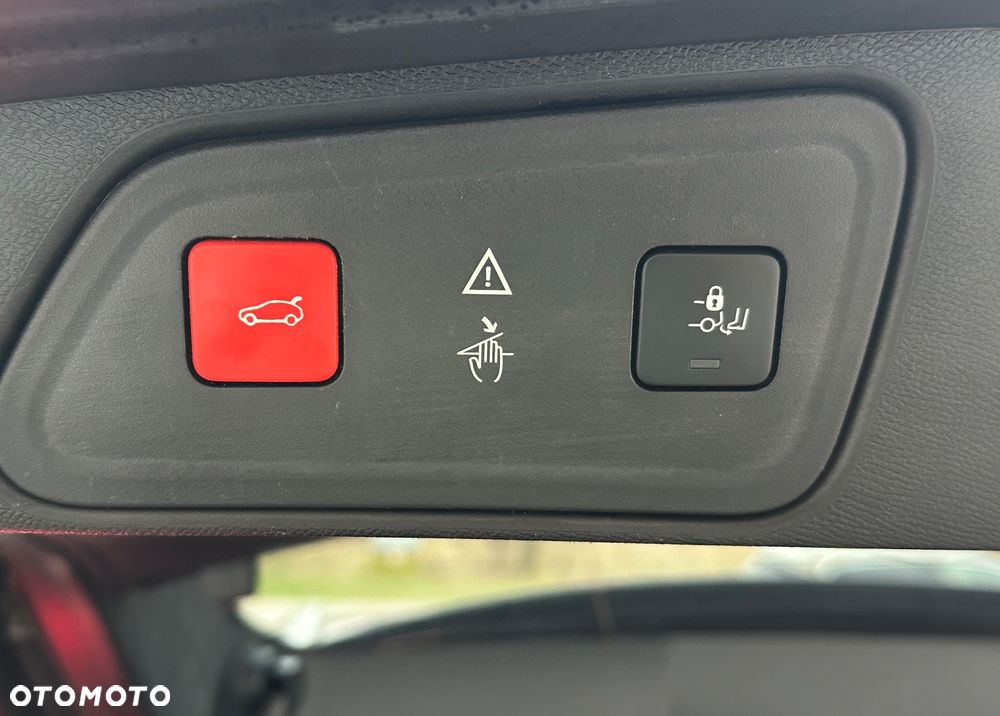 Peugeot 3008 1.5 BlueHDi Allure Pack S&S EAT8 - 24