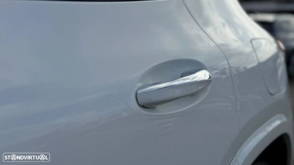 Mercedes-Benz GLA 180 d AMG Line - 12