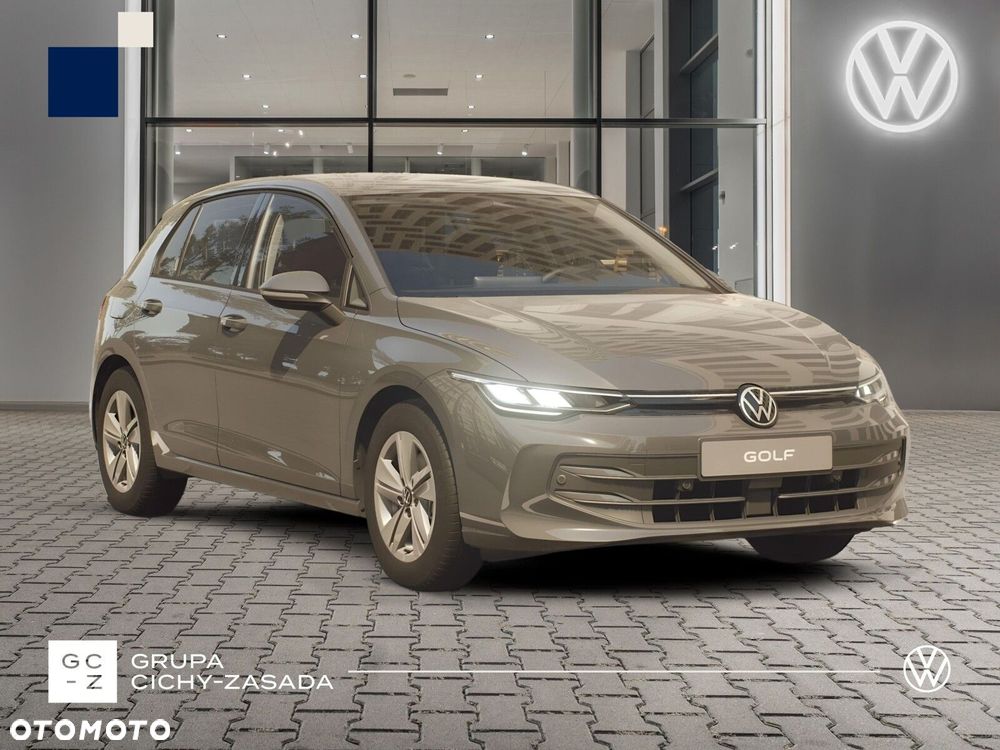 Volkswagen Golf - 8