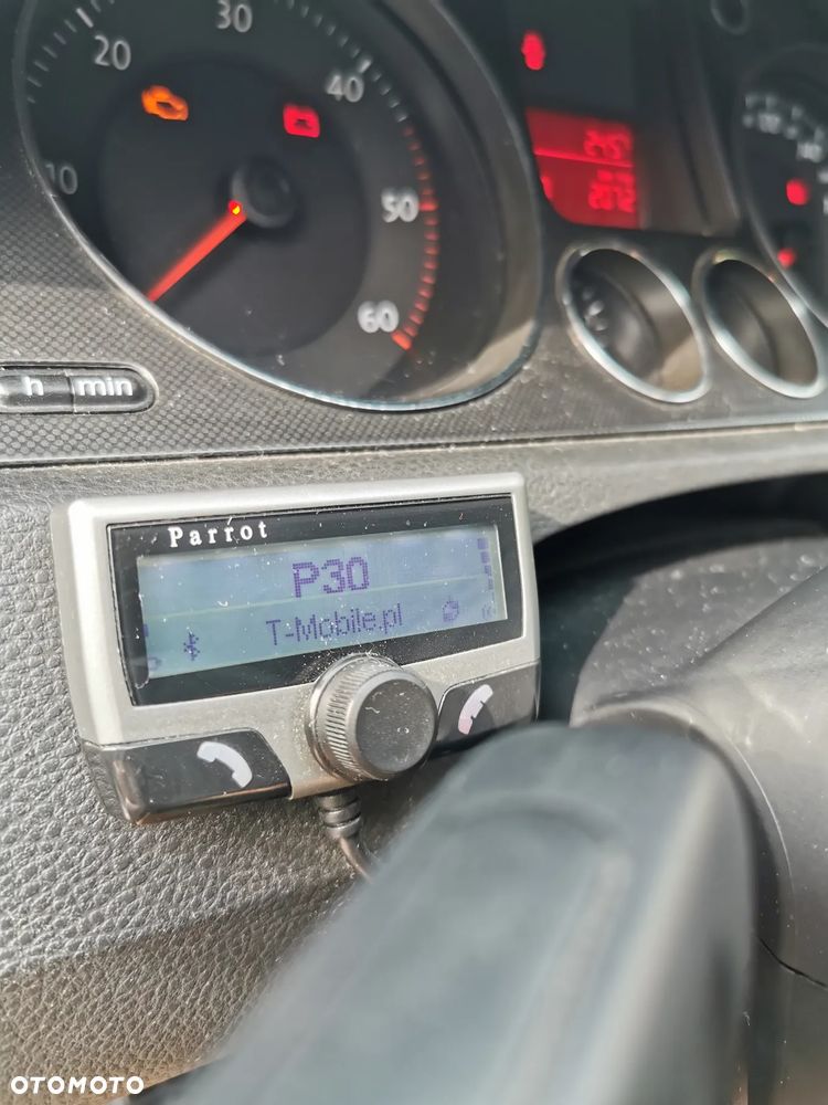 Volkswagen Passat 2.0 TDI Comfortline - 8