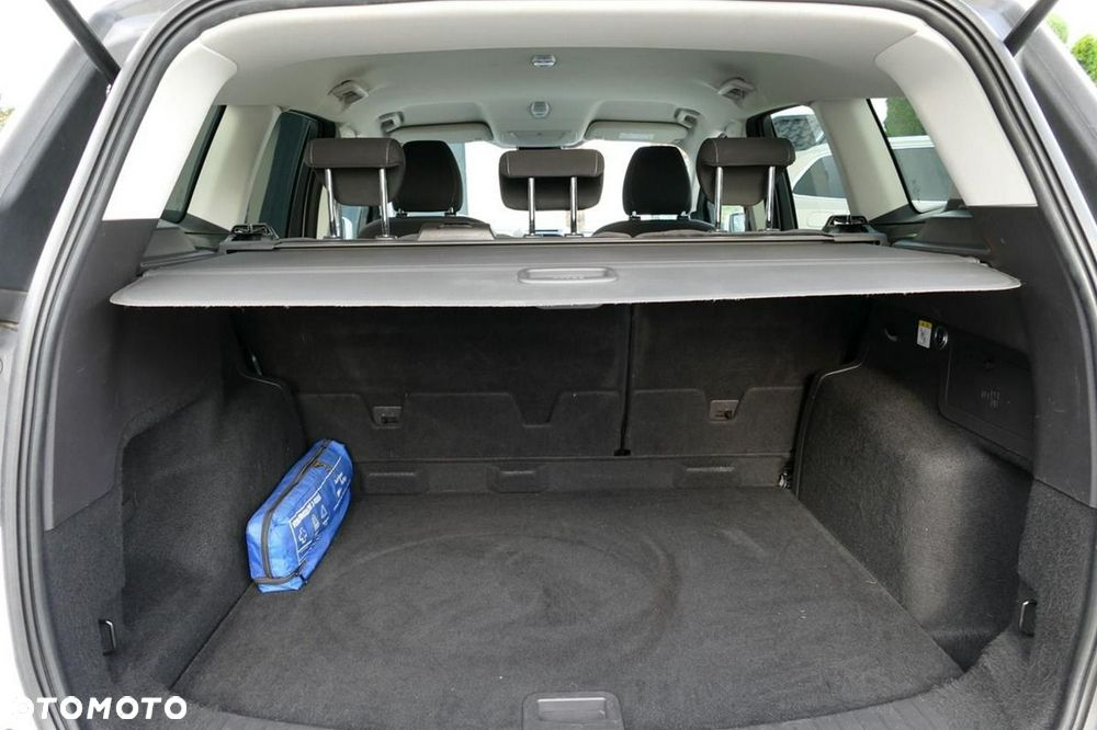 Ford Kuga 1.5 EcoBoost 2x4 Titanium - 35