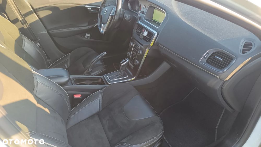 Volvo V40 D4 Geartronic RDesign - 8