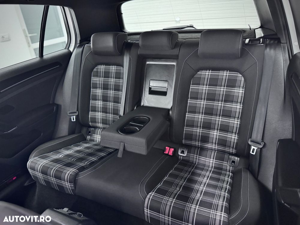 Volkswagen Golf GTD 2.0 TDI SCR DSG - 30