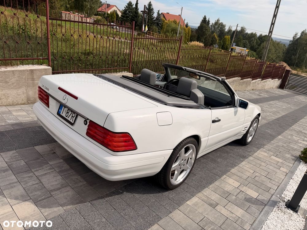 Mercedes-Benz SL - 15
