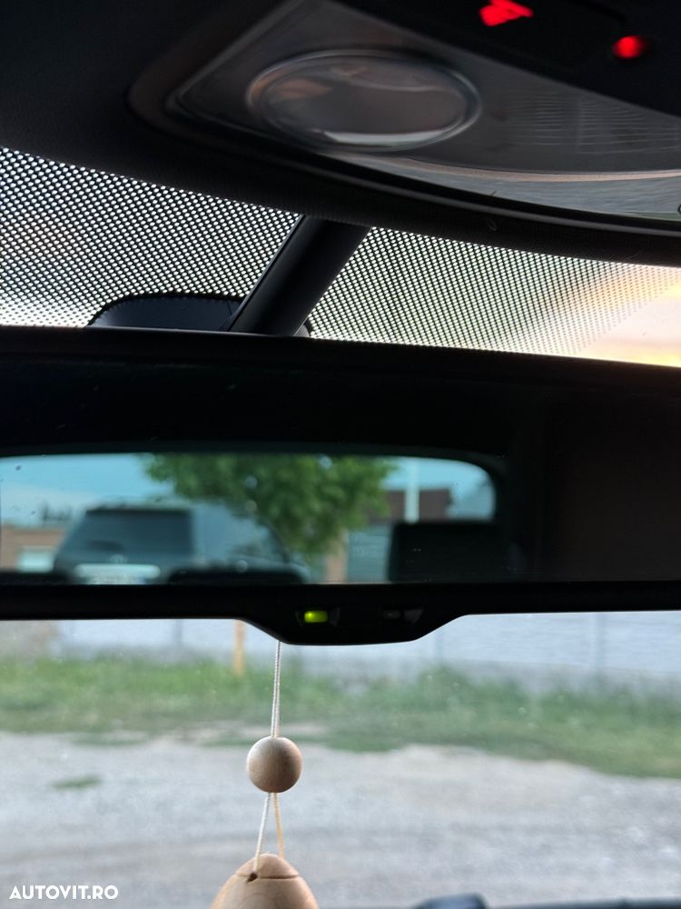 Volkswagen Tiguan 2.0 TDI SCR BlueMotion Technology Lounge Sport & Style - 10