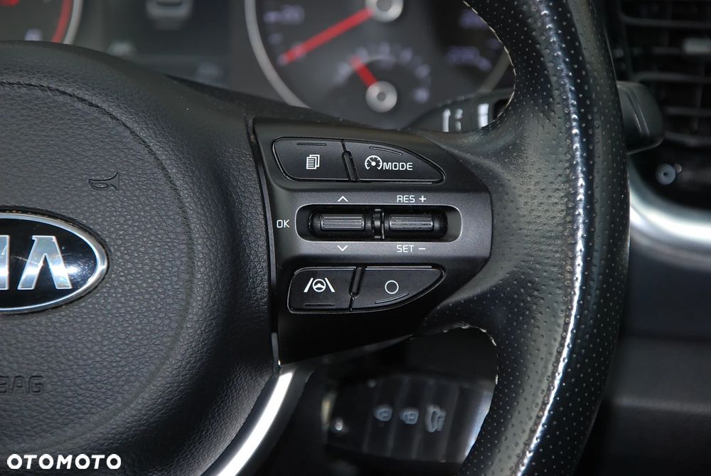 Kia Stonic 1.2 L - 38