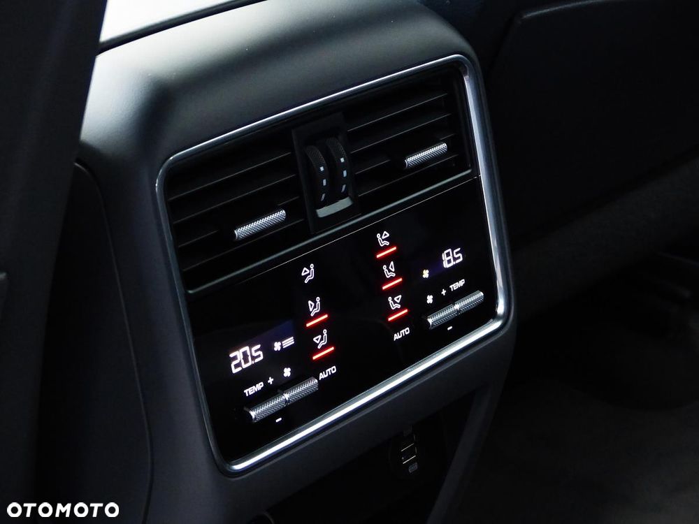 Porsche Cayenne Platinum Edition - 21