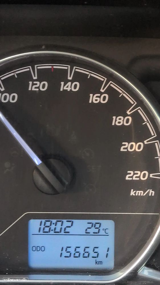 Toyota Yaris 1.0 VVT-i Exclusive - 5