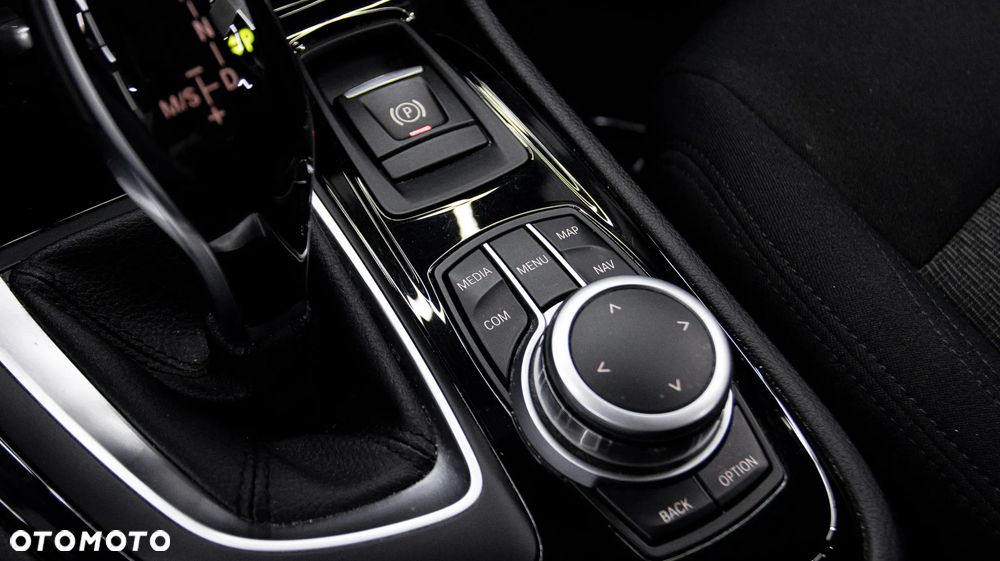 BMW Seria 2 218i GT - 23