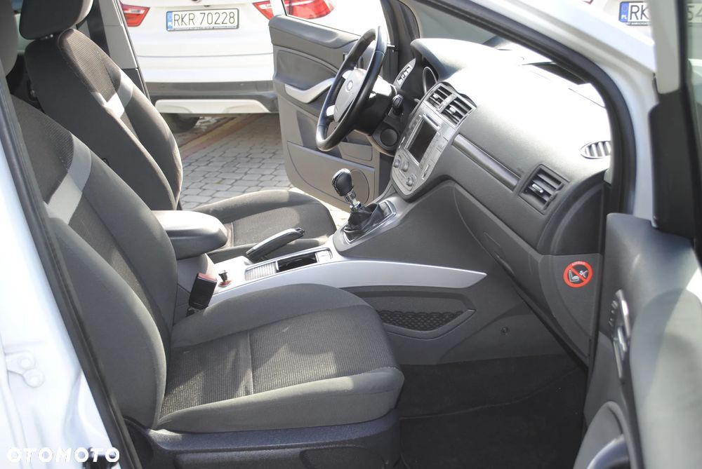 Ford Kuga - 15