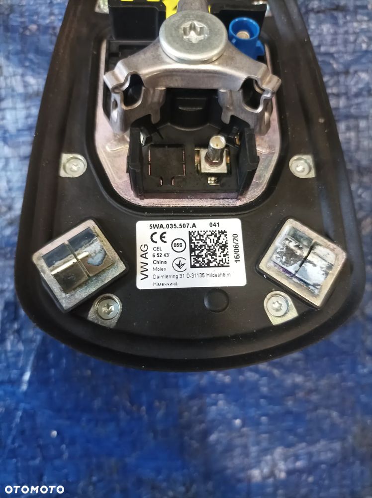 Skoda Octavia IV kombi silniczek podnośnik szyb lewy tył 5E3839655A - 2