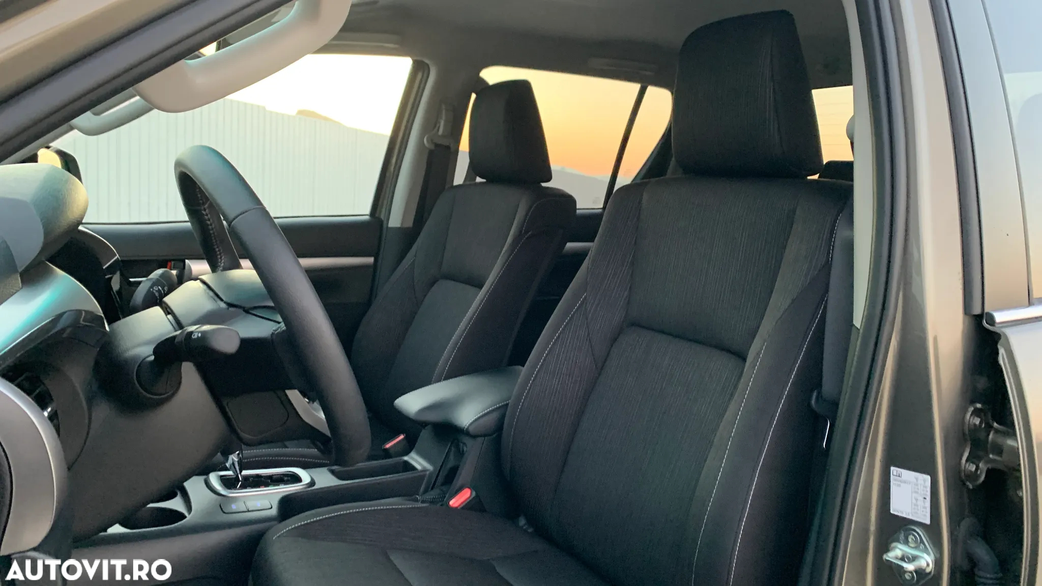 Toyota Hilux 2.4D 150CP 4x4 Double Cab AT Style - 16