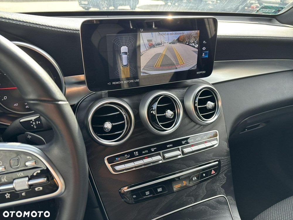 Mercedes-Benz GLC 200 d 4-Matic - 24