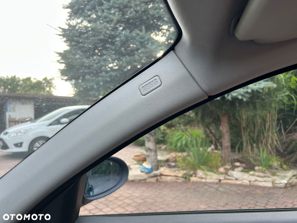 BMW Seria 3 320d DPF Edition Fleet Sport - 23