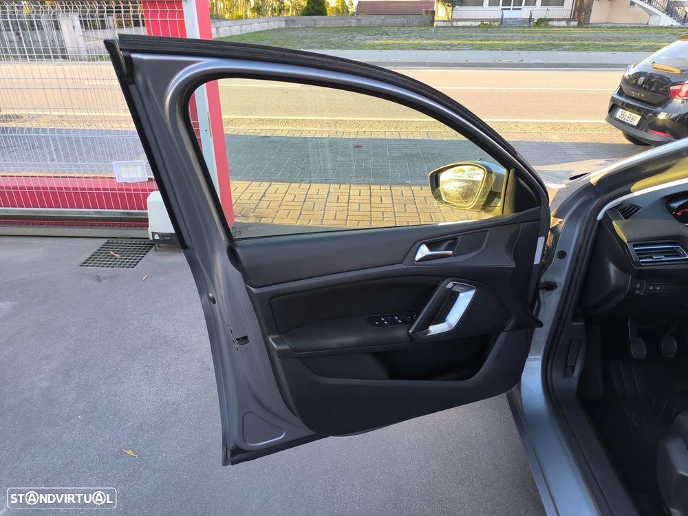 Peugeot 308 1.6 e-HDi Active - 19