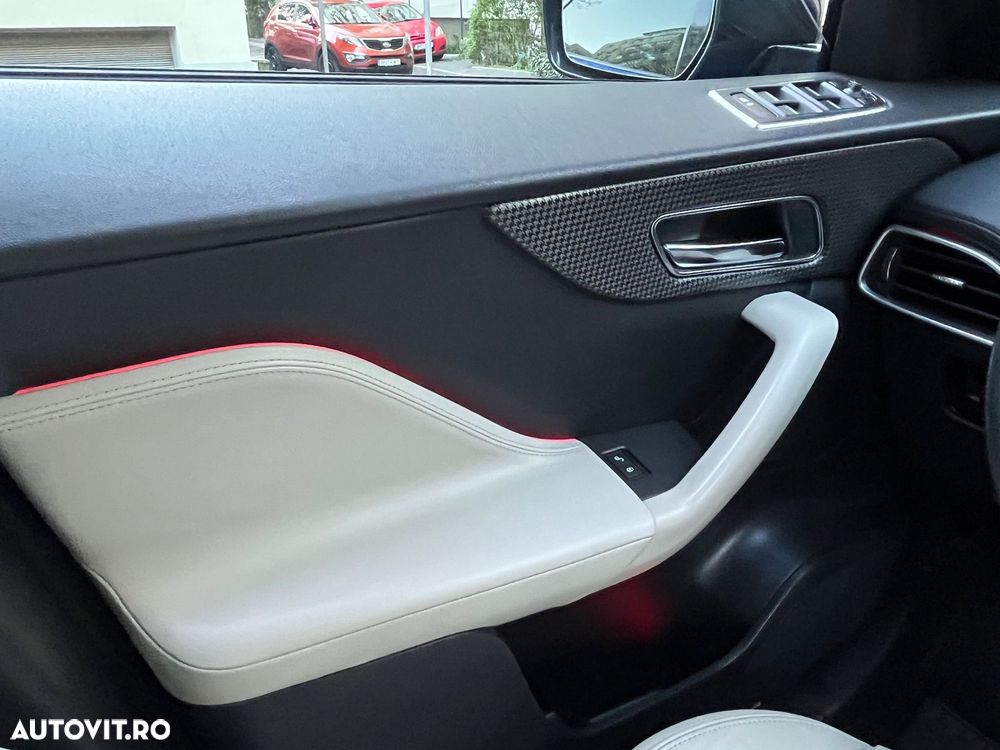 Jaguar F-Pace 30d AWD R-Sport - 28