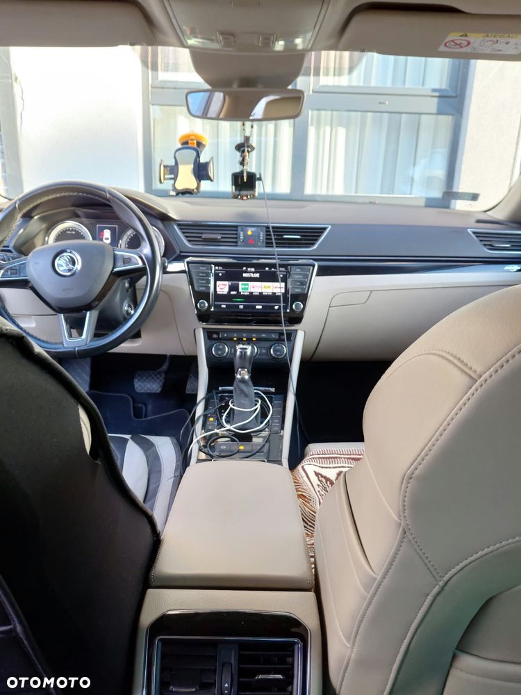 Skoda Superb 2.0 TDI 4x4 L&K DSG - 6
