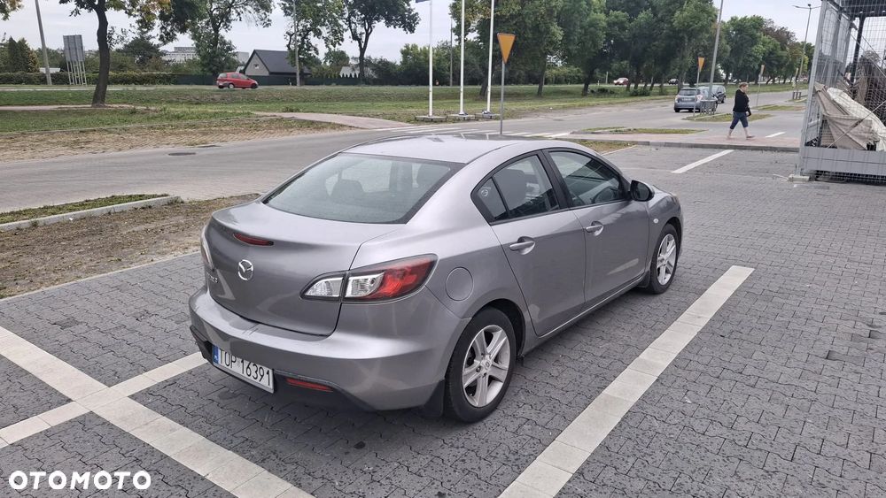 Mazda 3 - 4