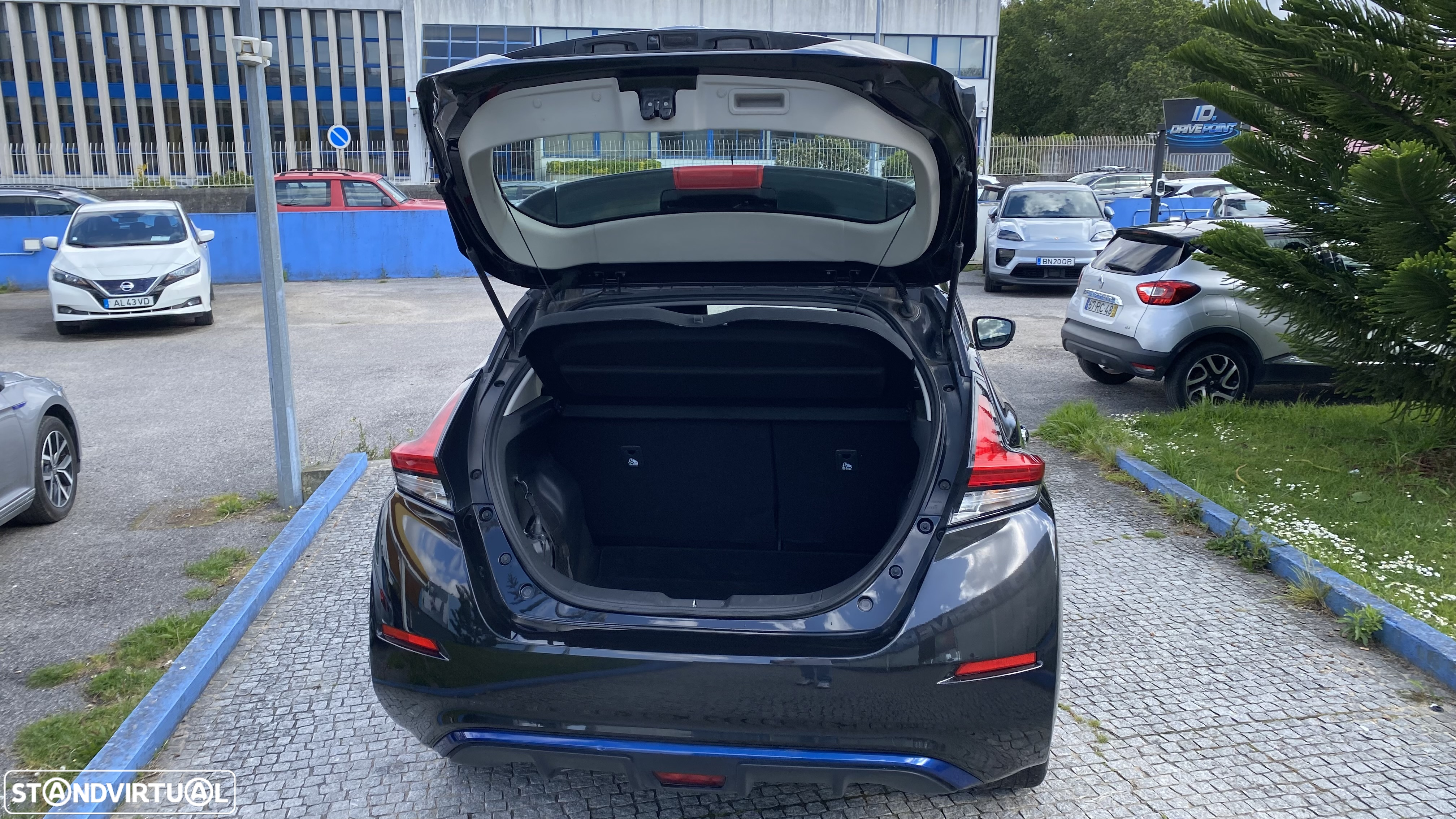 Nissan Leaf N-Connecta - 10