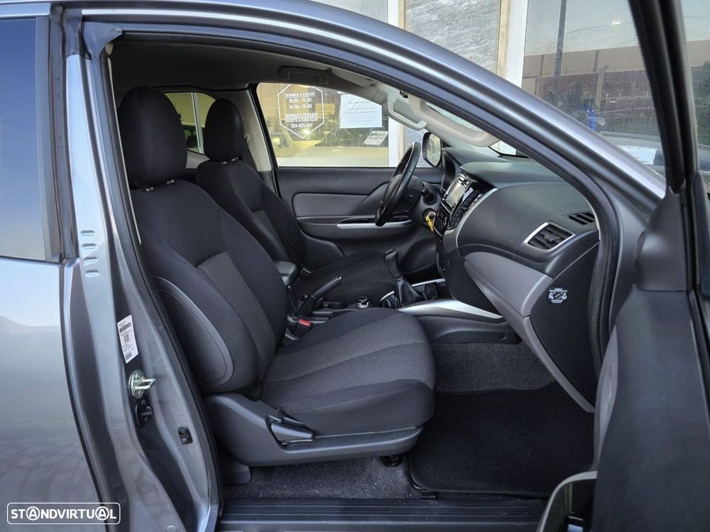 Mitsubishi L200 2.4 DI-D CD Instyle Strakar 4WD - 26