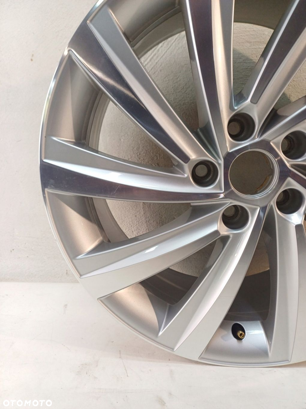 FELGA ALUMINIOWA SKODA OCTAVIA IV 4 7.5" x 18" 5x112 ET 48 - 6