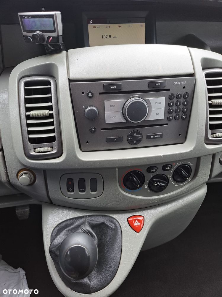 Opel Vivaro - 21