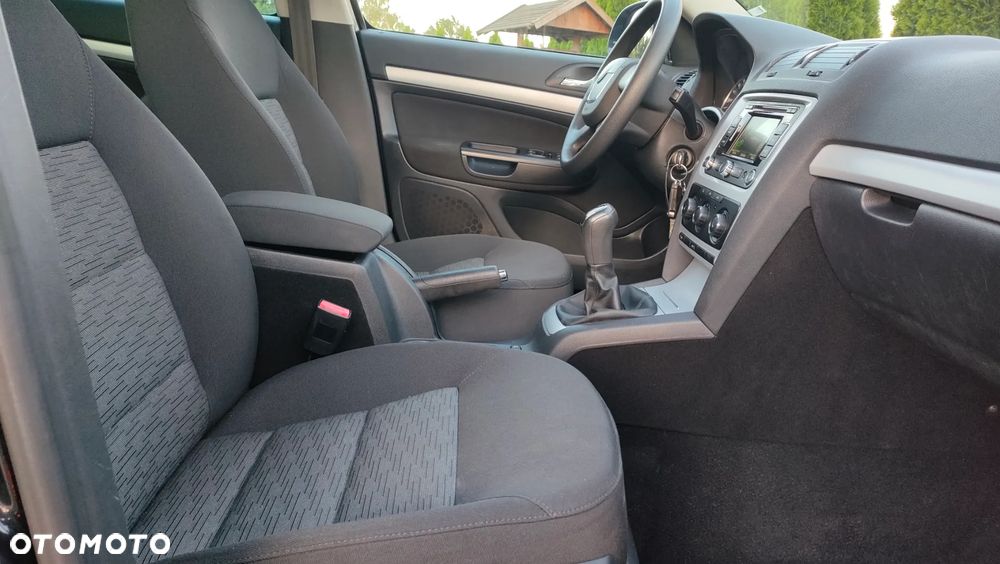 Skoda Octavia 1.6 TDI DPF Ambiente - 9