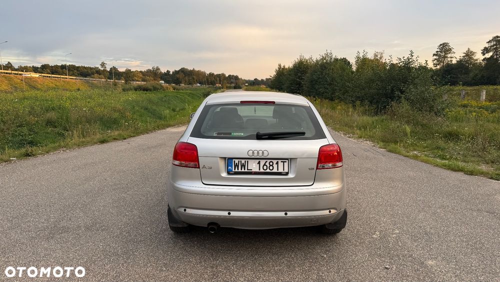 Audi A3 3-drzwiowe 1.6 Ambiente - 11
