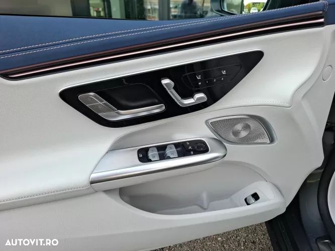 Mercedes-Benz EQE - 11