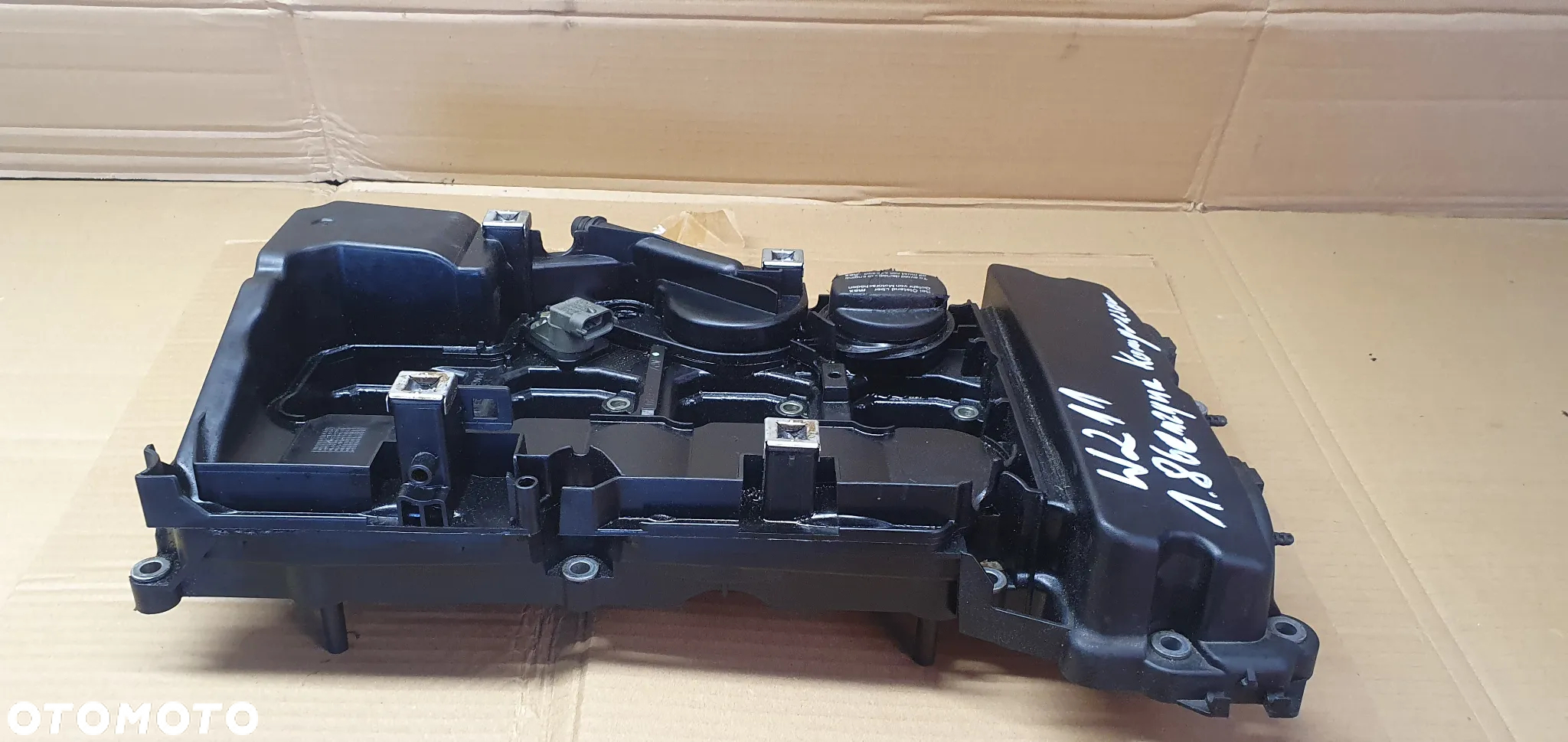 Pokrywa osłona silnika zaworów dekiel Mercedes E-Klasa W211 1.8 K A2710100630 - 2
