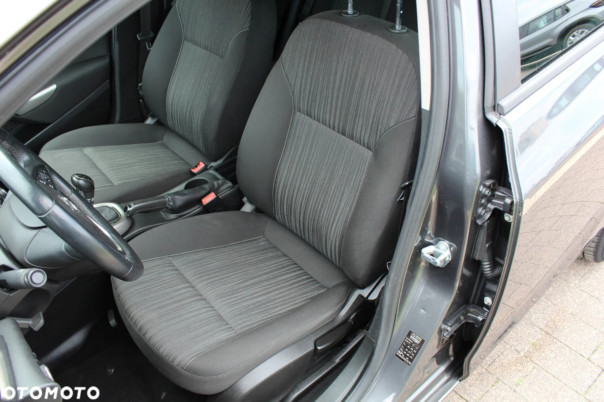 Opel Astra 1.4 Turbo Color Edition - 9