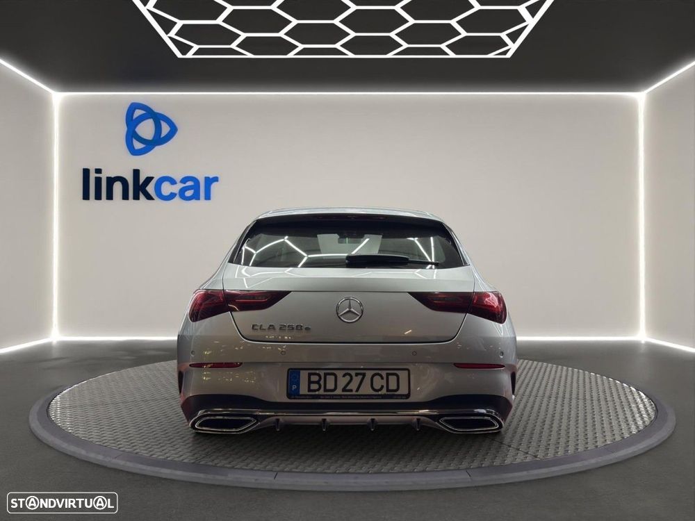 Mercedes-Benz CLA 250 e Shooting Brake AMG Line - 7