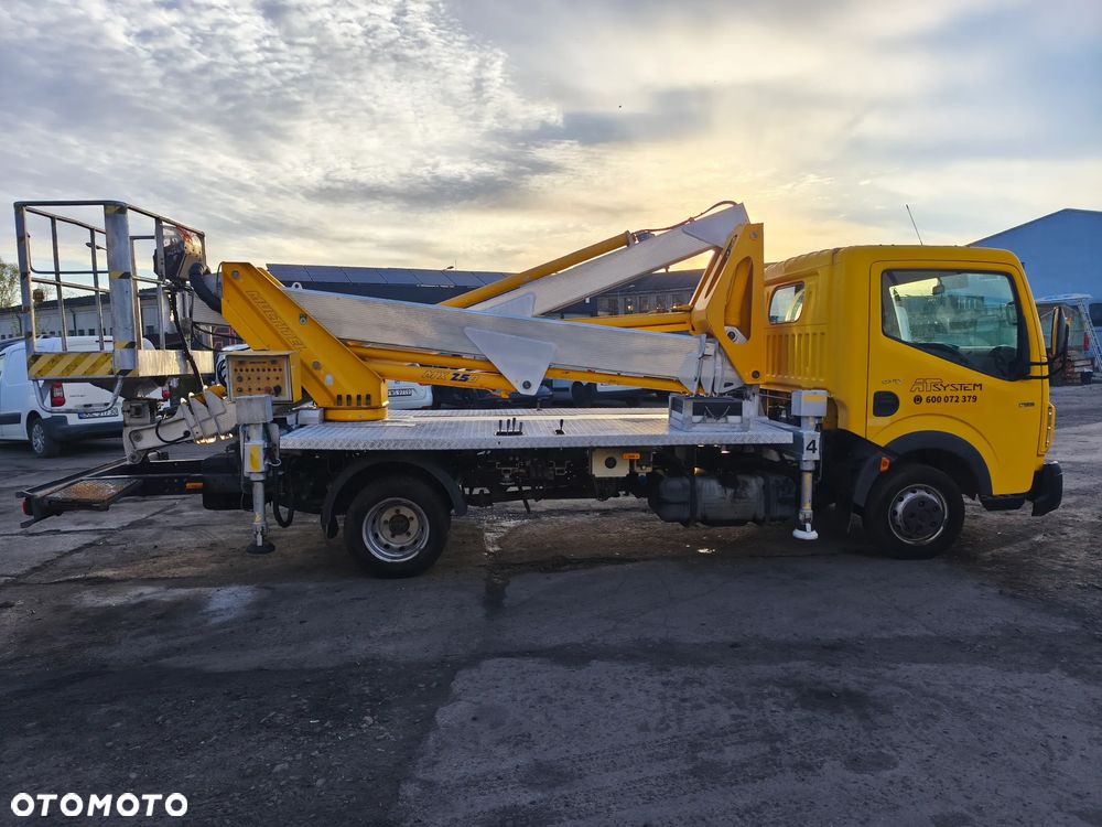 Renault Maxity - 6