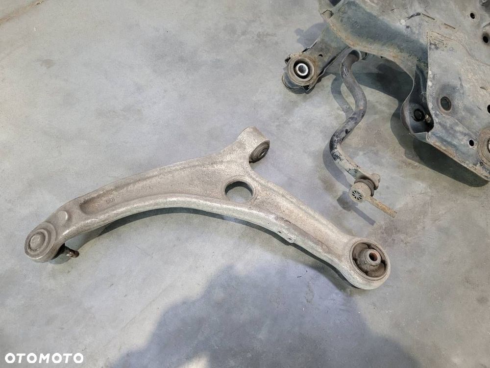 WÓZEK SANKI ZAWIESZENIE PRZÓD PRZEDNIE HYUNDAI I40 1.6 GDI - 11