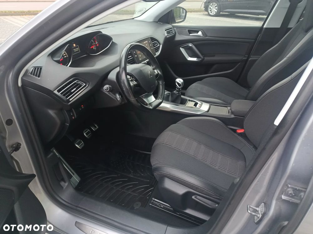Peugeot 308 BlueHDi 130 Allure - 8